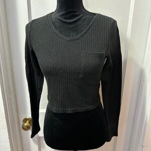 ROMWE Black Ribbed Long‎ Sleeve V-Neck Crop Top in S